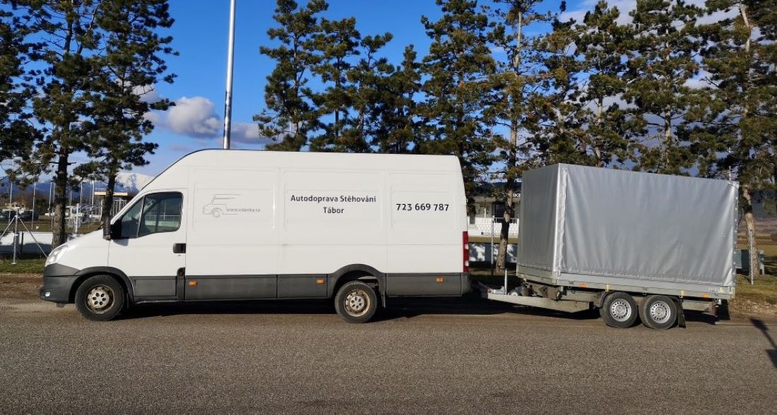 Dodávka společnosti stěhování a autodoprava Tábor - videnka.cz